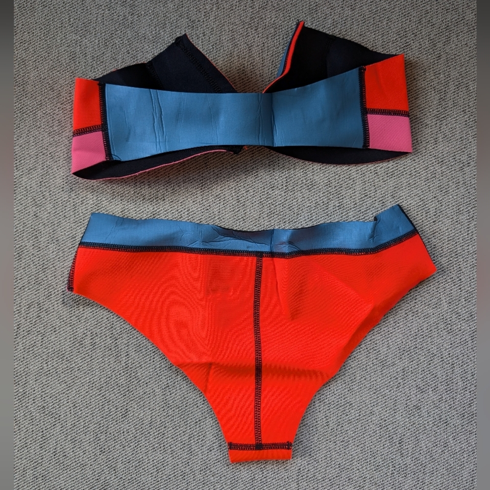 NLP colorblock neoprene bandeau bikini, size small - Picture 2 of 3